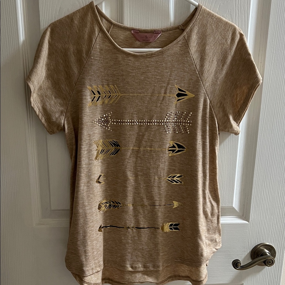 SJS Tan Arrow Graphic Short Sleeve Top